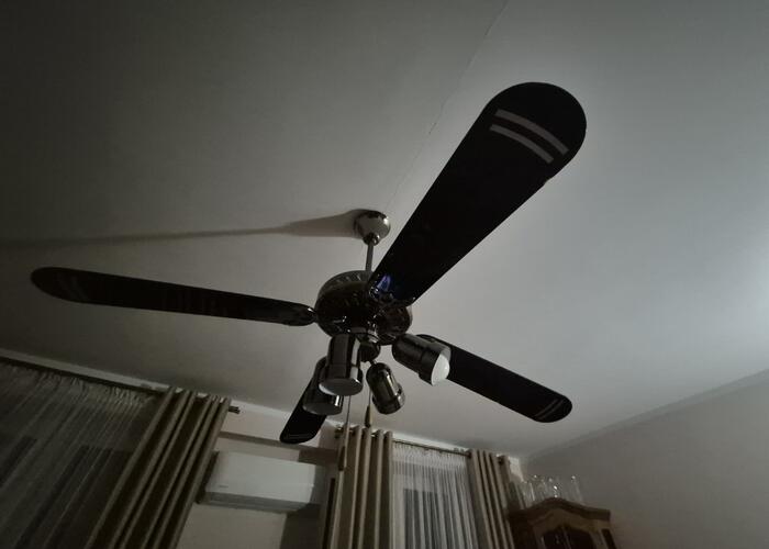 Grajewo ogłoszenia: Oddam żyrandol za kawę (tchibo caffe crema).  Trzy prędkości...