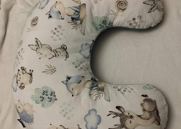 Grajewo ogłoszenia: Sprzedam poduszkę do karmienia.